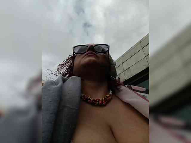 AlexaBrown12 webcam