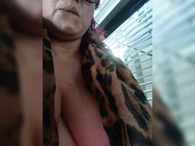 AlexaBrown12 webcam