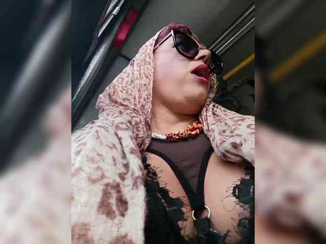 AlexaBrown12 webcam