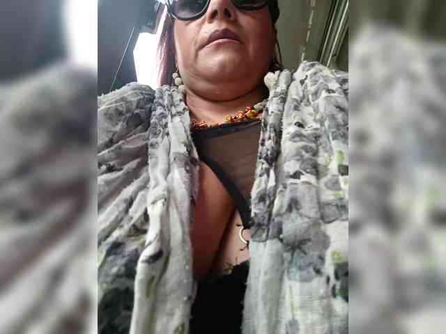 AlexaBrown12 webcam
