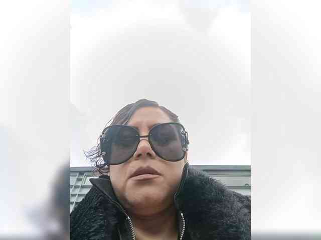 AlexaBrown12 webcam
