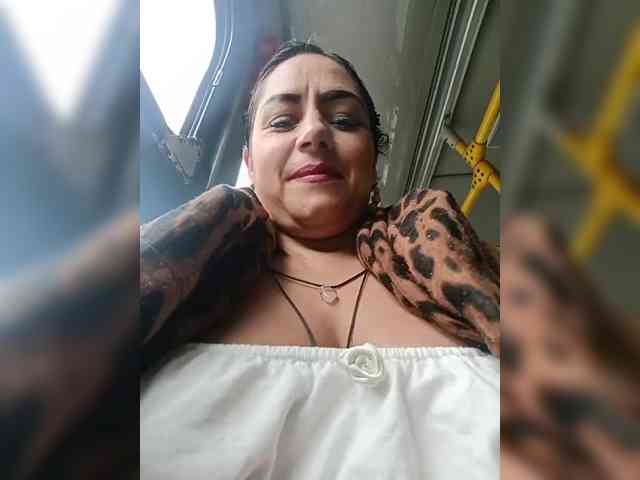 AlexaBrown12 webcam