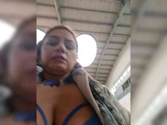 AlexaBrown12 webcam