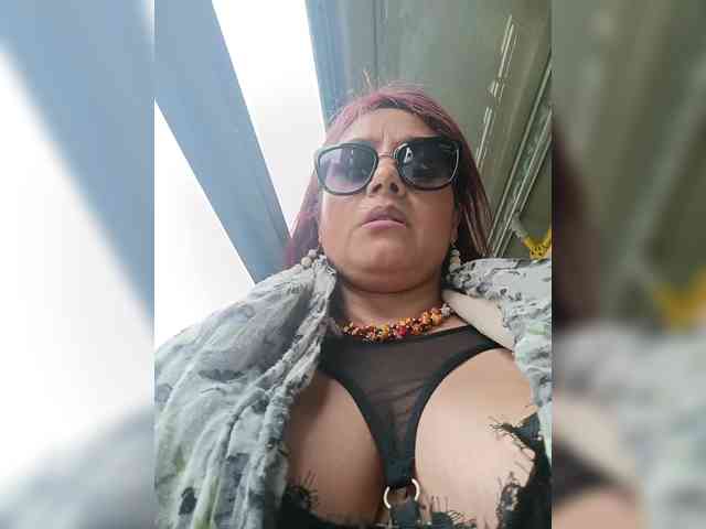 AlexaBrown12 webcam