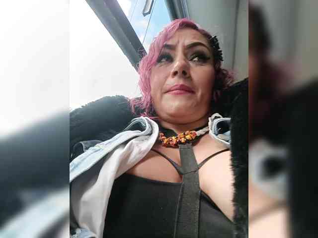 AlexaBrown12 webcam