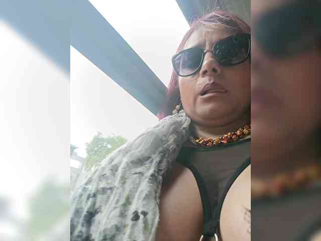 AlexaBrown12 webcam