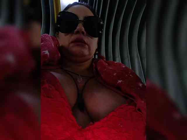 AlexaBrown12 webcam