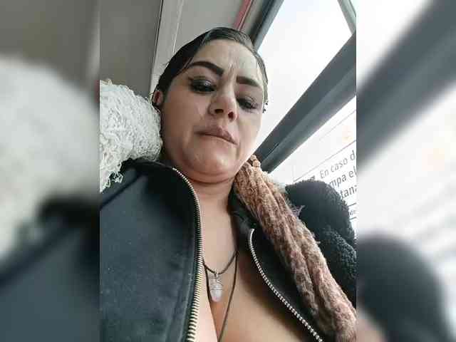 AlexaBrown12 webcam