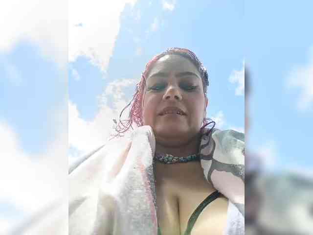 AlexaBrown12 webcam