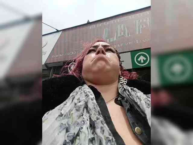 AlexaBrown12 webcam