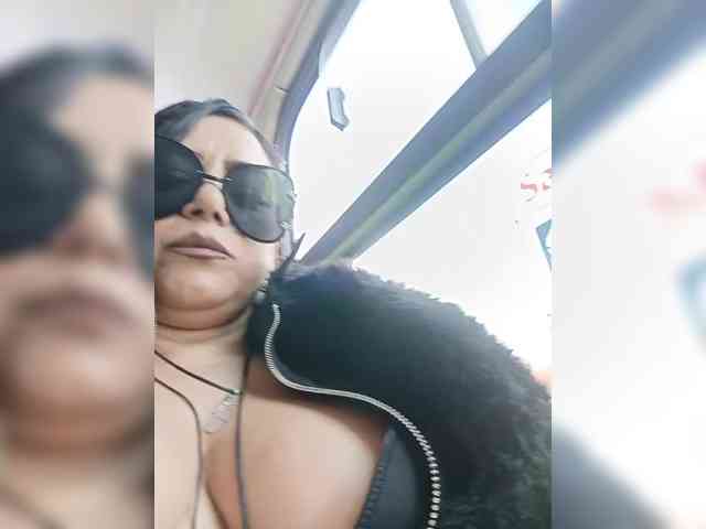 AlexaBrown12 webcam