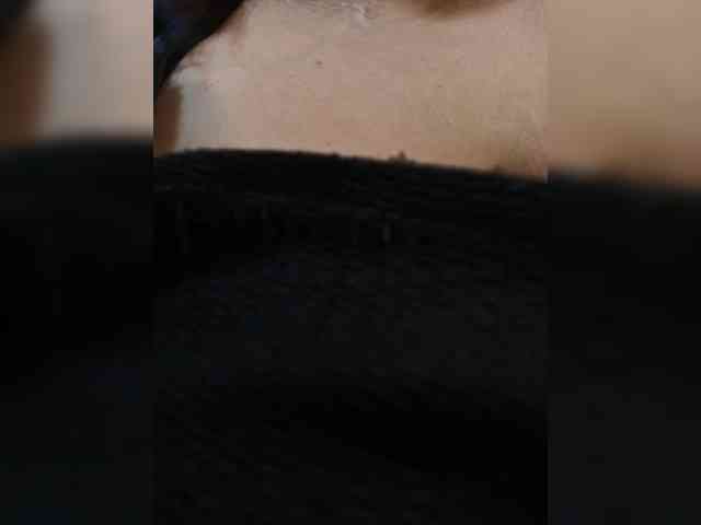 AlexaBrown12 webcam