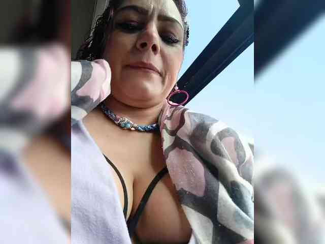 AlexaBrown12 webcam