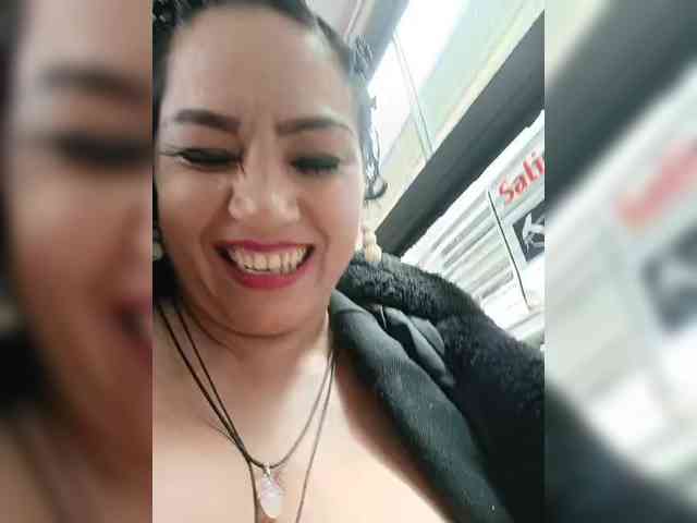 AlexaBrown12 webcam