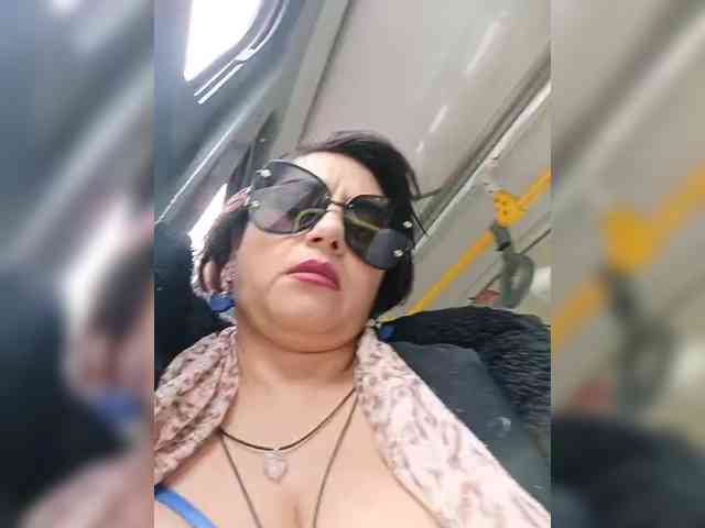 AlexaBrown12 webcam
