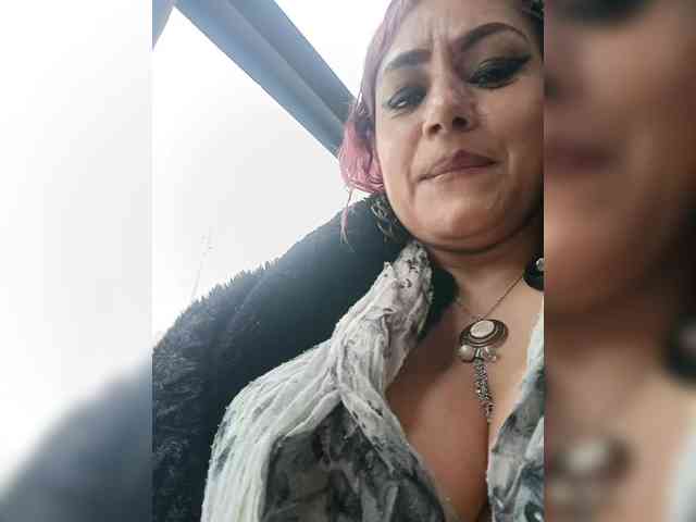 AlexaBrown12 webcam