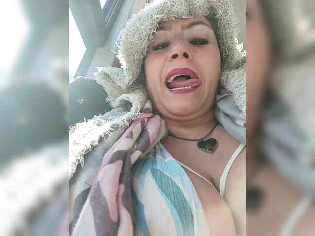 AlexaBrown12 AlexaBrown12