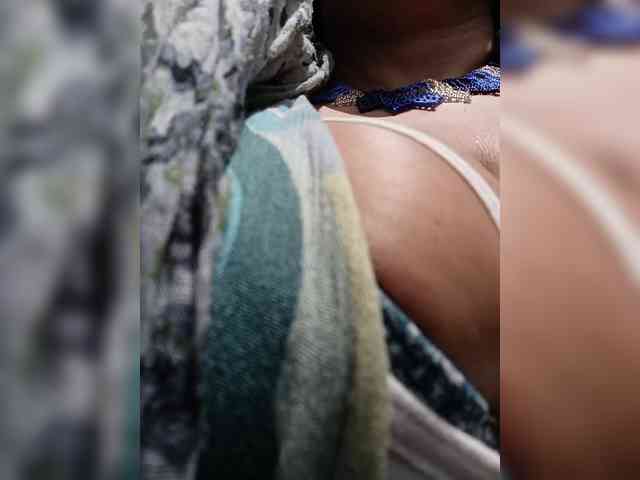 AlexaBrown12 webcam