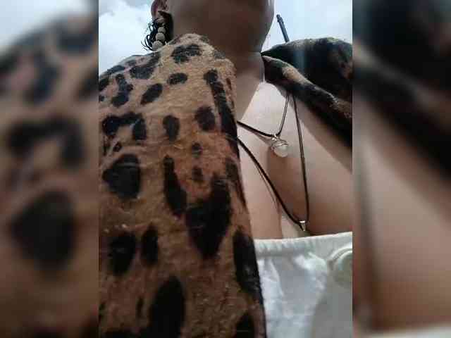 AlexaBrown12 webcam