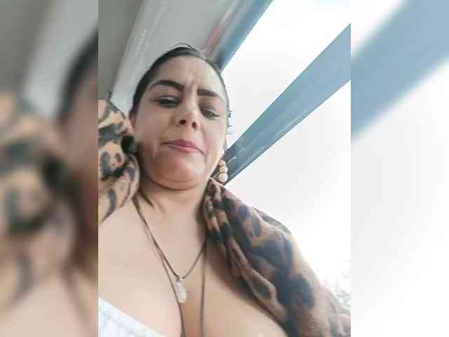 AlexaBrown12 webcam