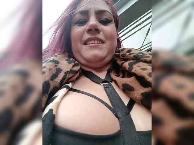 AlexaBrown12 webcam