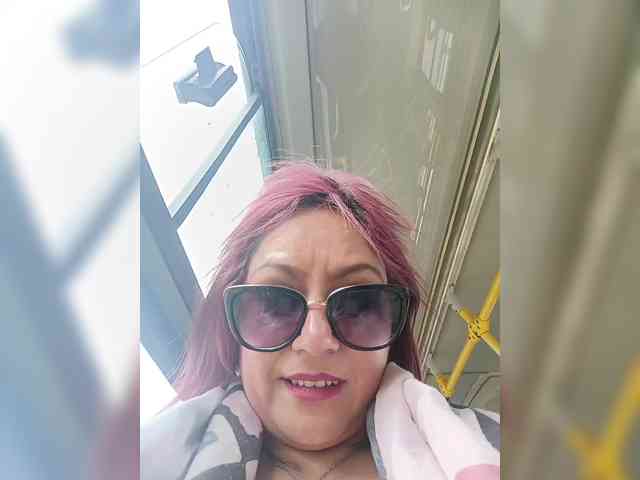 AlexaBrown12 webcam