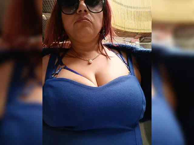 AlexaBrown12 webcam