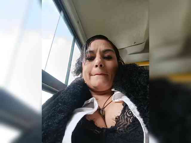 AlexaBrown12 webcam