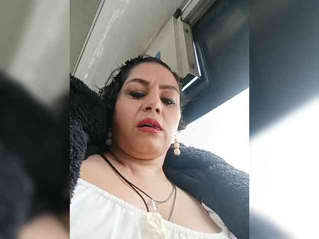 AlexaBrown12 webcam