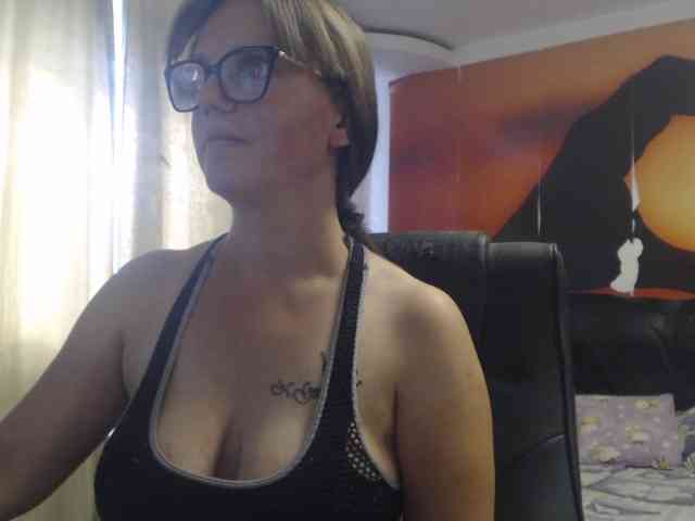 pamela-11 webcam