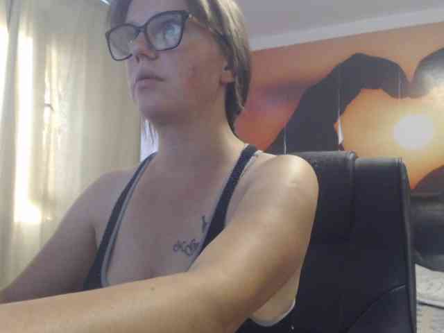pamela-11 webcam