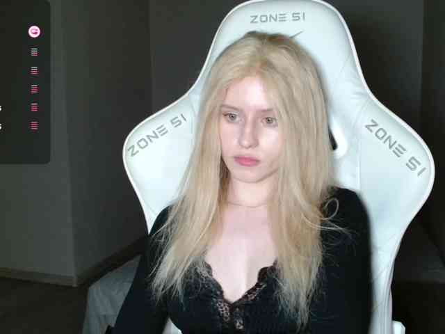 Helga_Pataki webcam