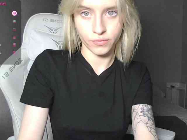 LizaKisses webcam