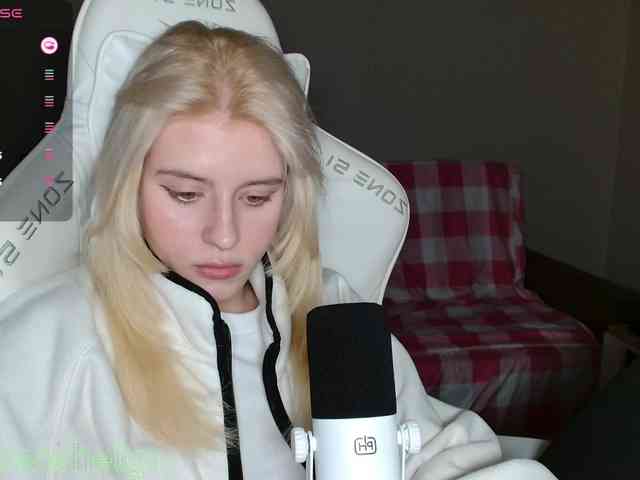 Helga_Pataki webcam