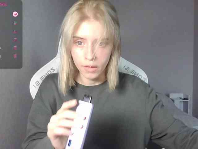 real webcam Kissesliza