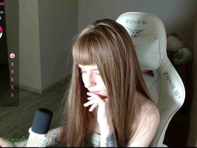 Helga_Pataki webcam