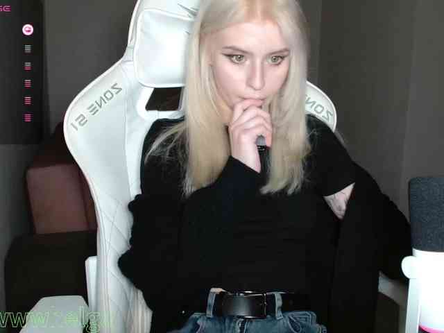 Helga_Pataki webcam
