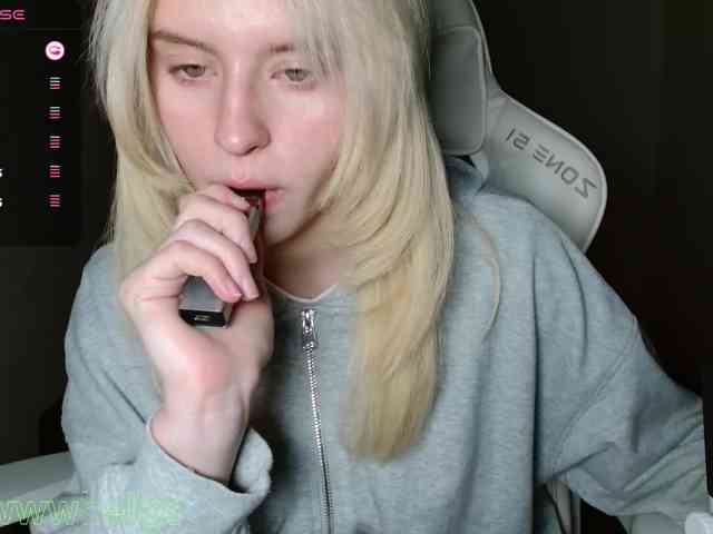 Helga_Pataki webcam