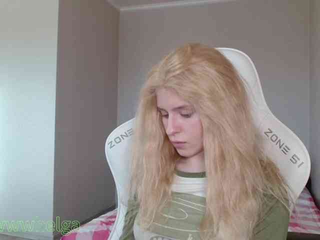 Helga_Pataki webcam