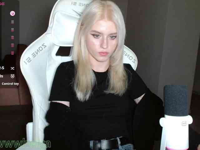 Helga_Pataki webcam