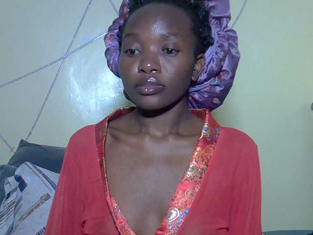 Eboniana webcam bongacams model stream image