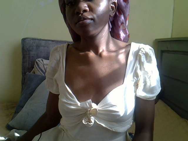 Eboniana's BongaCams show and profile