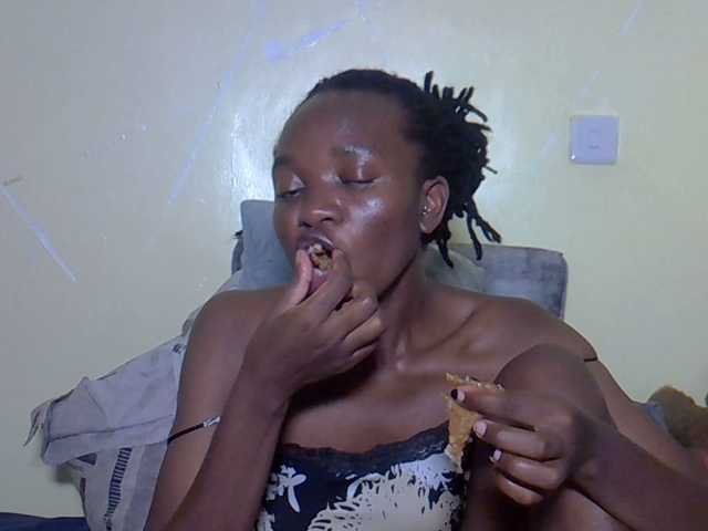 Eboniana's BongaCams show and profile