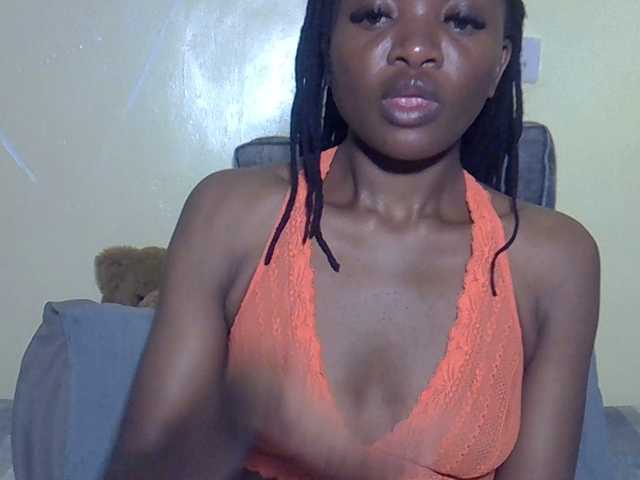 Eboniana's BongaCams show and profile