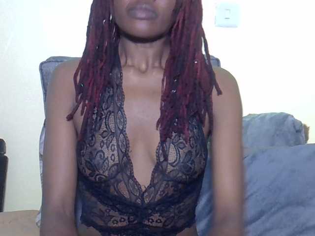 Eboniana's BongaCams show and profile