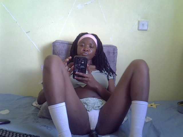 Eboniana's BongaCams show and profile