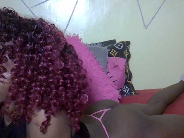 Eboniana on BongaCams 