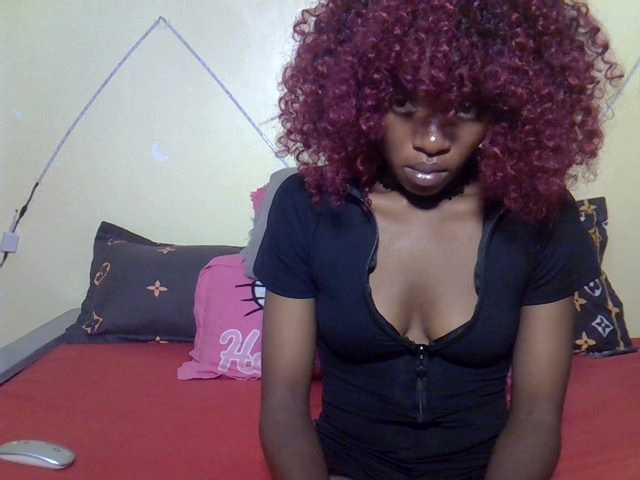 Eboniana webcam bongacams model stream image