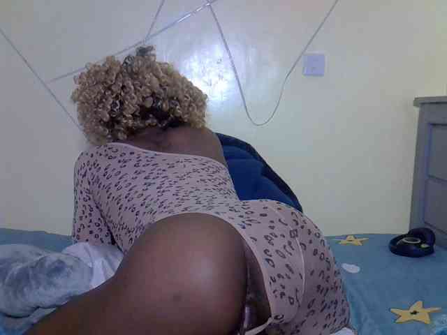 Eboniana Live Webcam on BongaCams