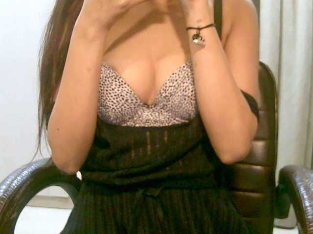 Payal-1-1's BongaCams show and profile